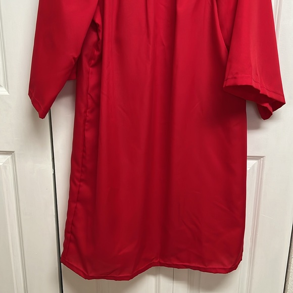 Oak Hall Red Graduation Gown with Red Black Satin Shaw Size 5’3 to 5’5 - Picture 6 of 6